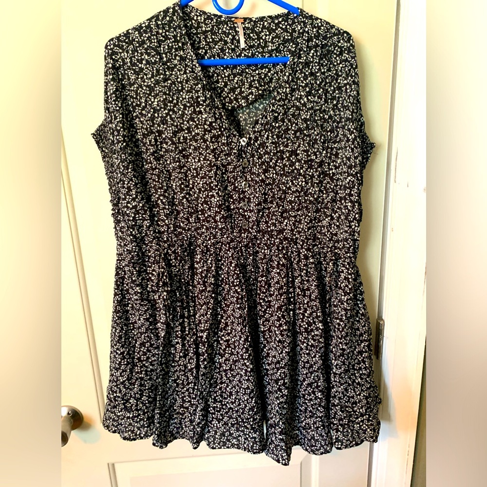 FREE PEOPLE One Fine Day pintucked swing minidress size Small with pockets